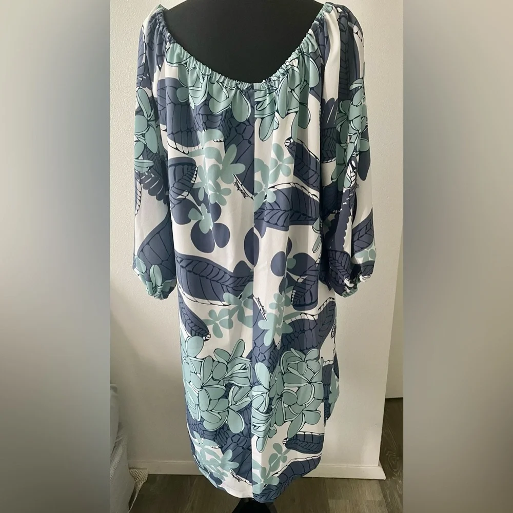 Manuhealii Hiʻilei Dress in Pua Melia Crystal Blue Size XL - Picture 2 of 3